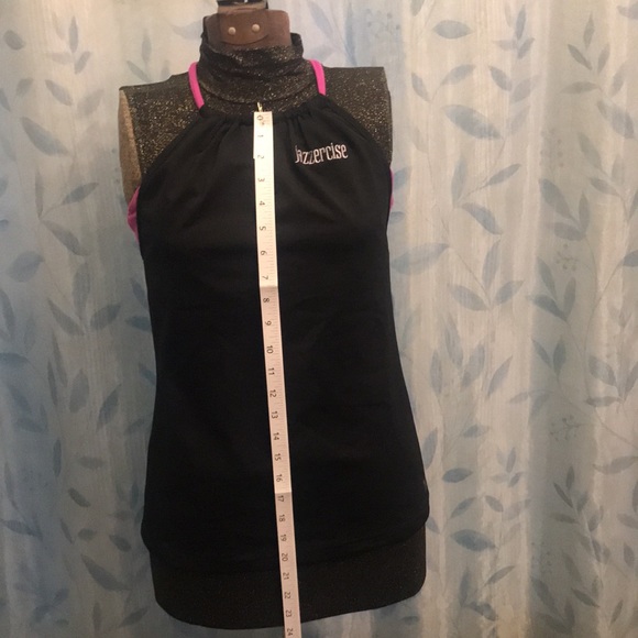 Jazzercise Athletic Top with Built-in Shelf Bra - Picture 5 of 9